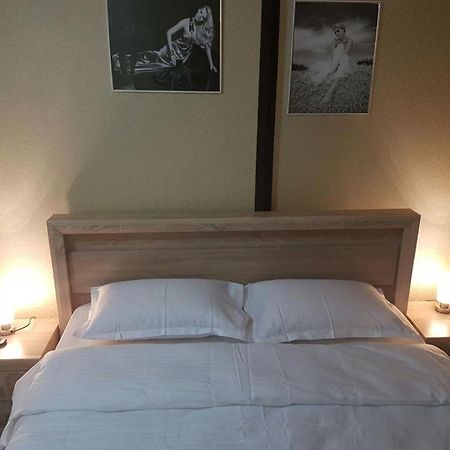 Rez Suites Ιάσιο Εξωτερικό φωτογραφία